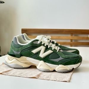 Men’s green new balance, never worn.
